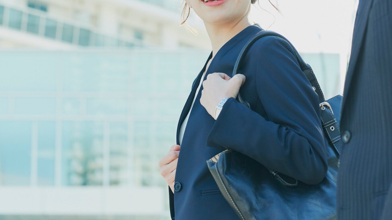 仕事をしている女性