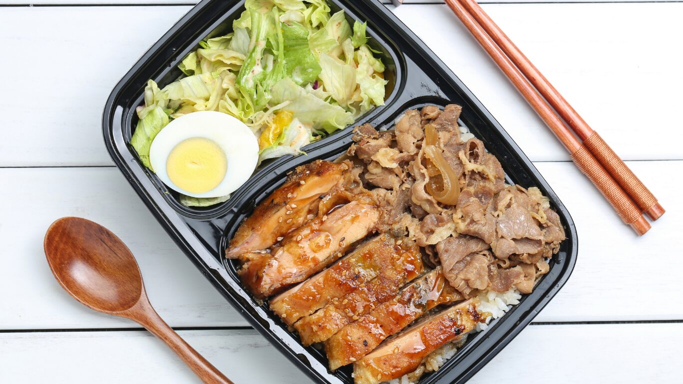 保存料などの食品添加物が入っている食事